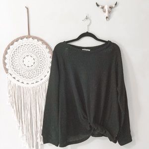 3/$20 •faux bottom knot sweater•